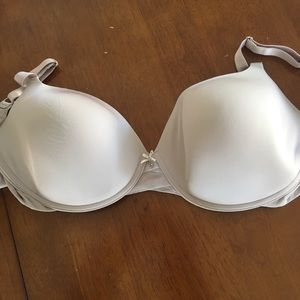 Victoria secret size 38 DDD Lined Demi